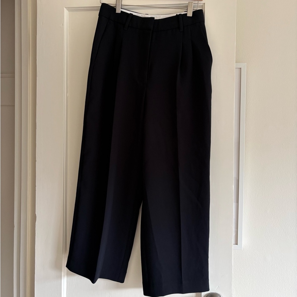 Worn once - Aritzia effortless pants
